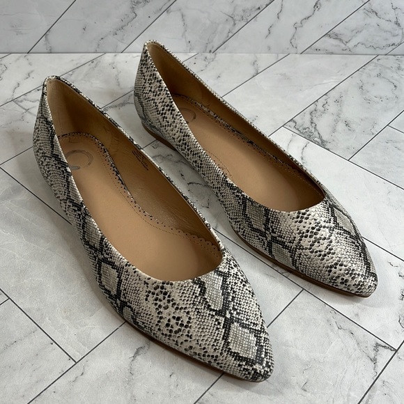 NWT Journee Collection Womens Snake Print Faux Leather SlipOn Flat Moana Shoe 9M - Picture 2 of 8
